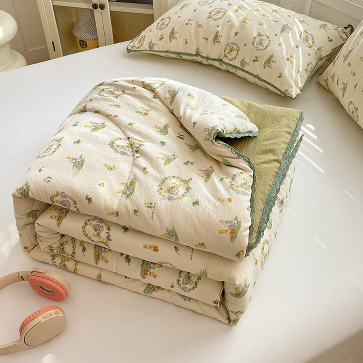 Ladies comfort duvet with delicate floral pattern and high-quality filling Stornfield