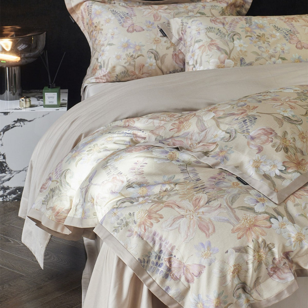 Botanical Satin Jacquard Reversible Duvet Cover Set with Scalloped-Edge Pillow Shams