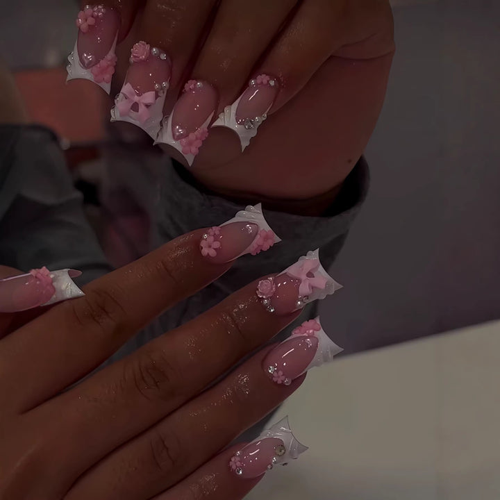 Artistic Floral Press-On Nail Extensions Stornfield
