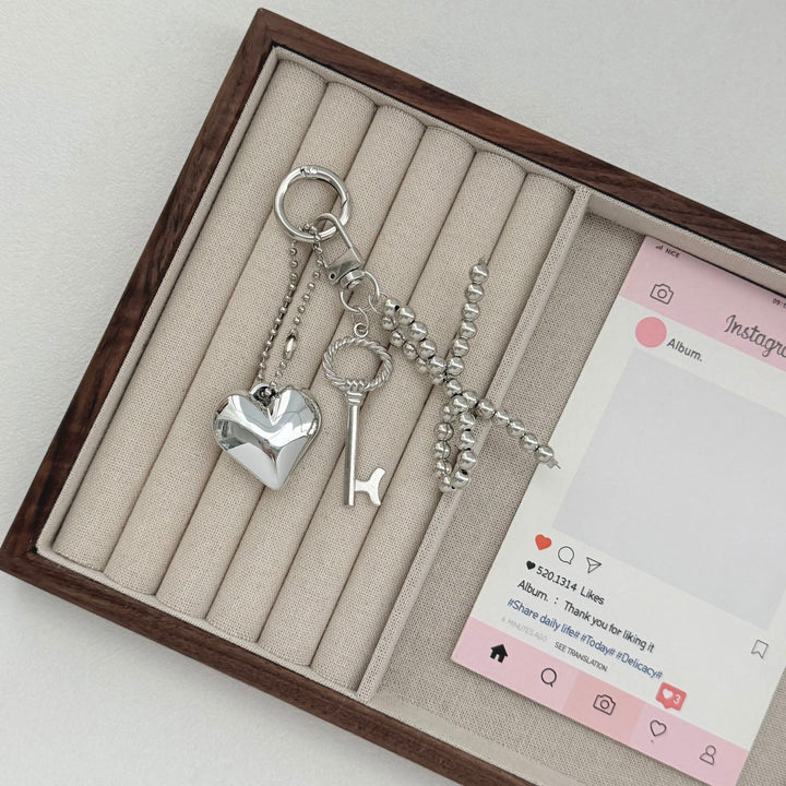 Elegant Heart-Shaped Keychain Stornfield