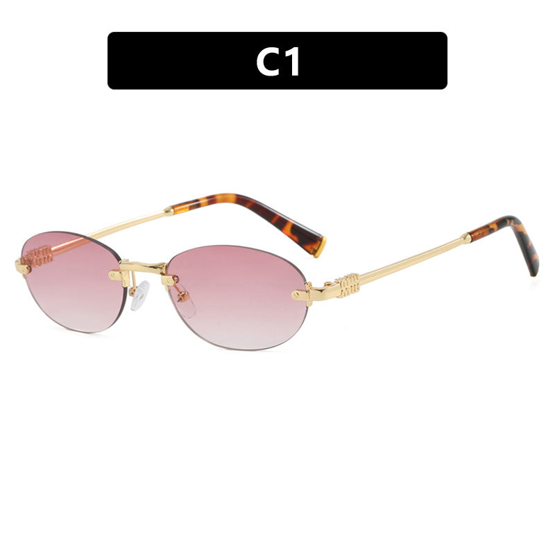 Women's fashion sunglasses with oval frame and elegant accents Stornfield