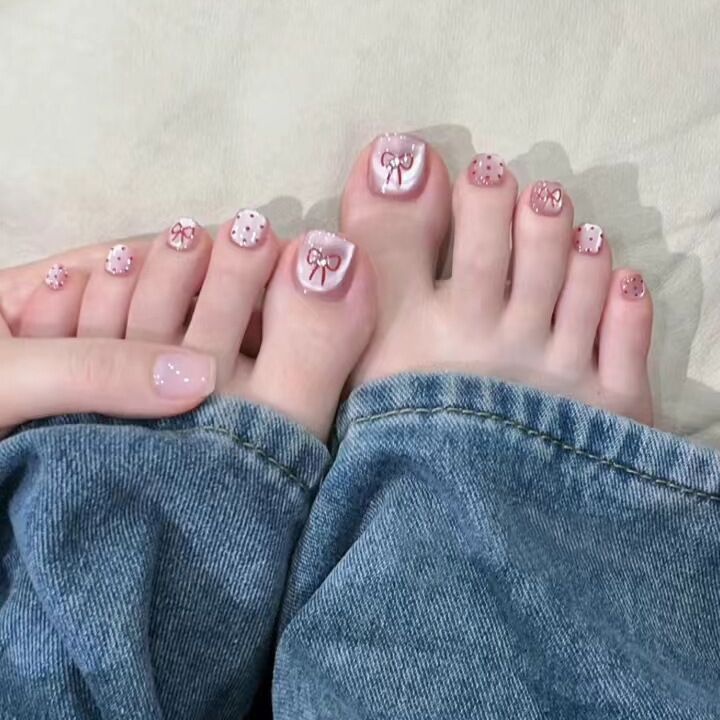 Decorative Press-On Toe Nail Art Stornfield