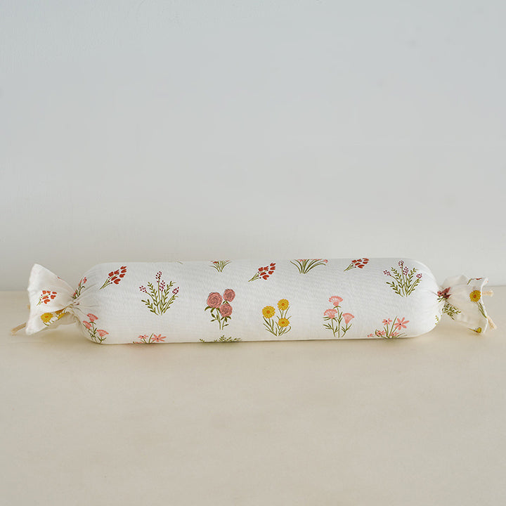 Neck support roll with loving heart design Stornfield