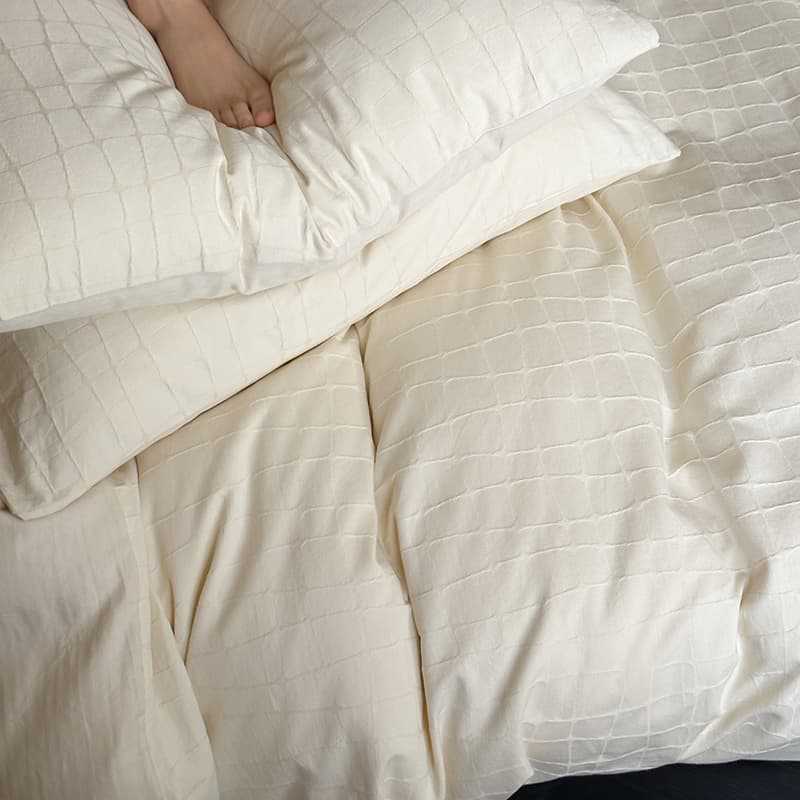 Washed Percale Cotton Duvet Cover Set with Subtle Wavy Texture and Envelope Closure