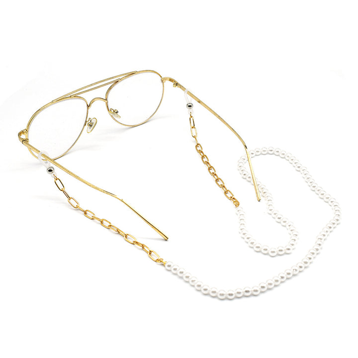 Elegant Pearl and Gold Chain Eyewear Holder Stornfield