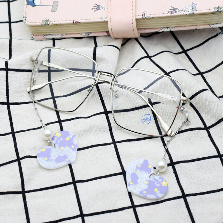 Heart-Shaped Eyewear Chain with Pearl Accents Stornfield