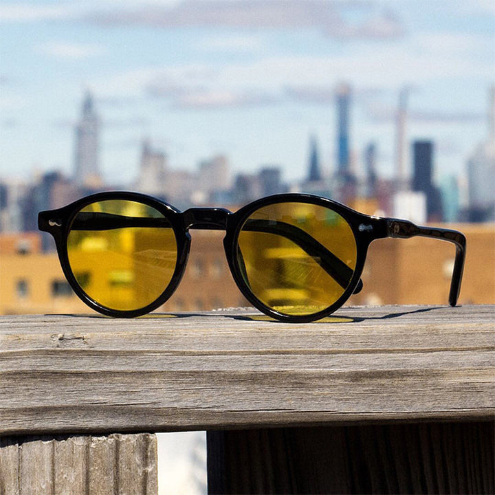 Ladies extravagant round sunglasses with lightweight frame structure and polarized lenses Stornfield