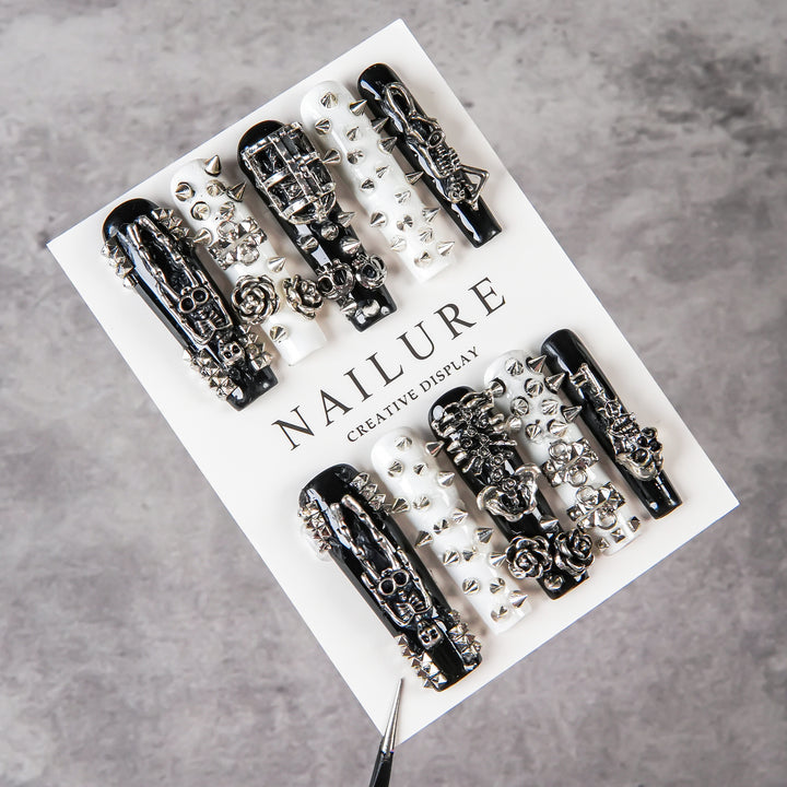 Decorative Gothic Press-On Nail Set