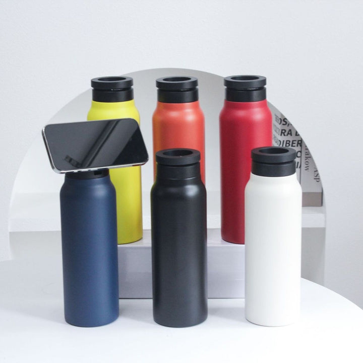Ladies insulated drinking bottle with practical hanging ring Stornfield