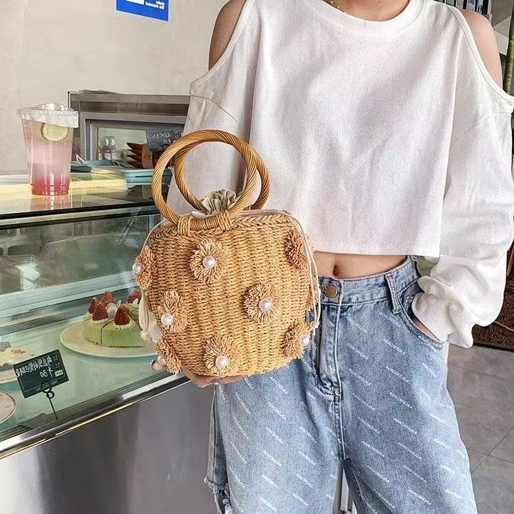 Refined handbag with pearl applications Stornfield