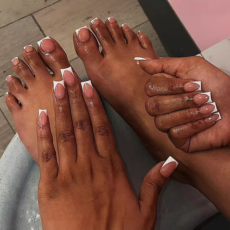 Nail set with modern design and elegant tip look Stornfield