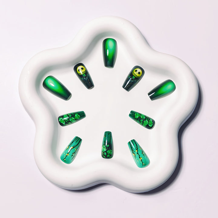 Creative Nail Art Set with Green Design Stornfield