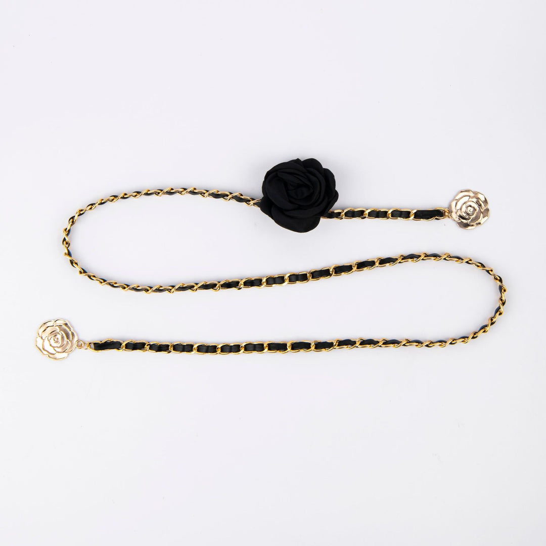 Fashionable chain belt with rose details Stornfield