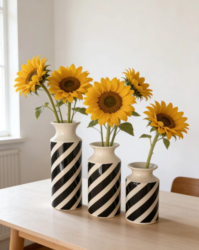 Decorative Feather Print Vase Stornfeild