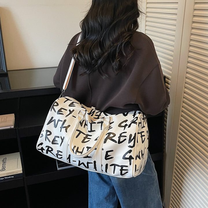 Sporty travel bag with innovative lettering Stornfield