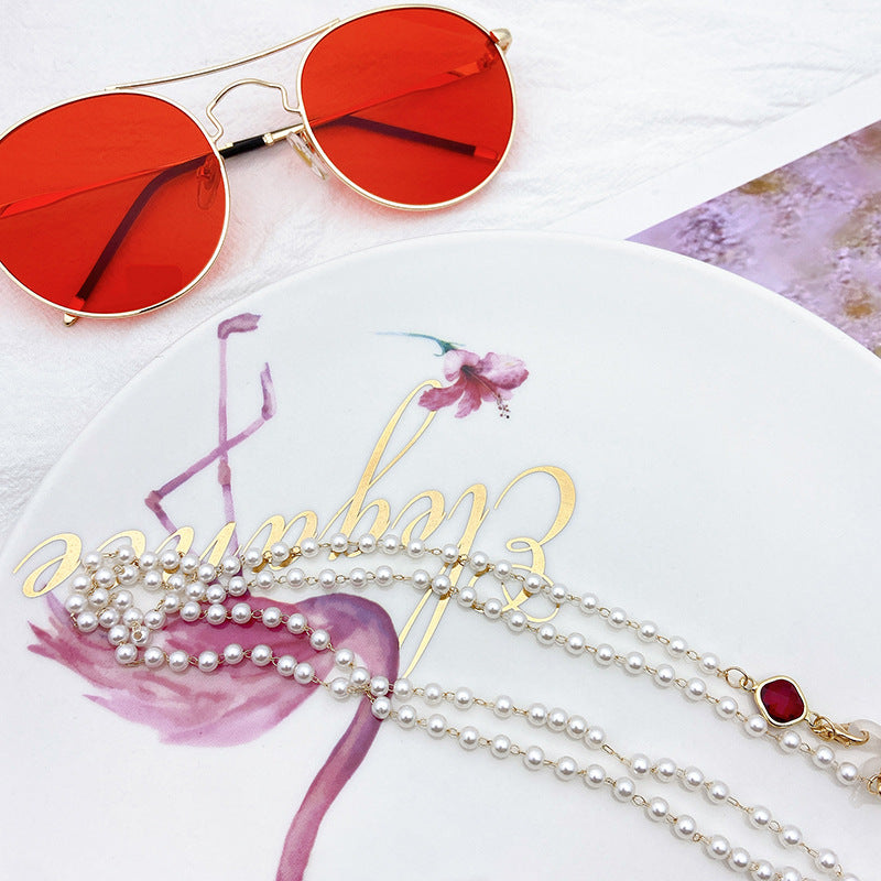 Elegant pearl necklace with golden accents Stornfield