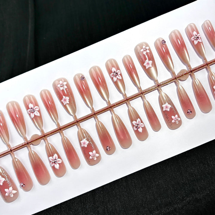Elegant Polka Dot and Lace Press-On Nail Set