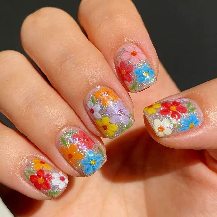Floral-Inspired Acrylic Nail Art Stornfield