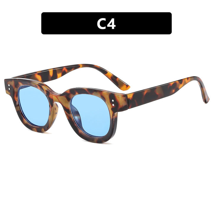 Ladies stylish sunglasses with distinctive design and polarized lenses Stornfield