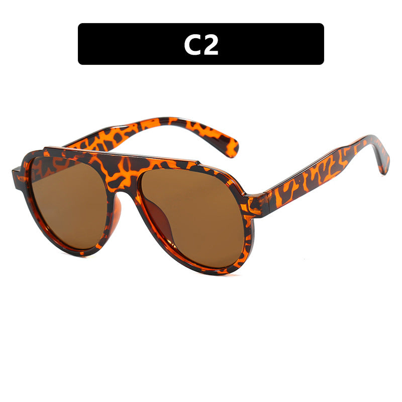 Women's stylish black sunglasses in modern design Stornfield