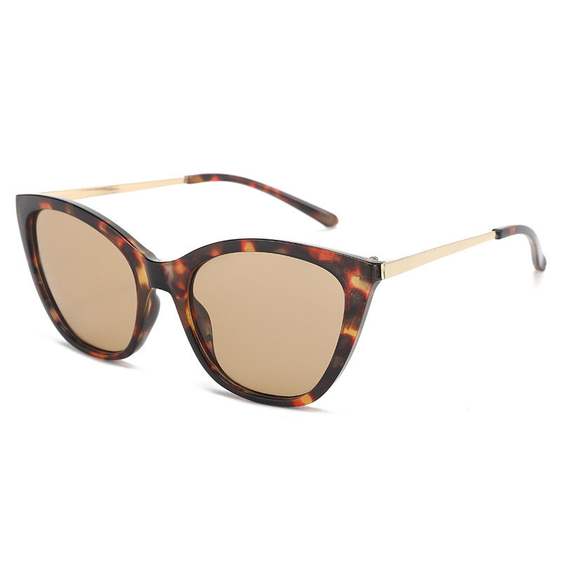 Ladies elegant Cat-Eye sunglasses with high-quality frame and UV protection Stornfield
