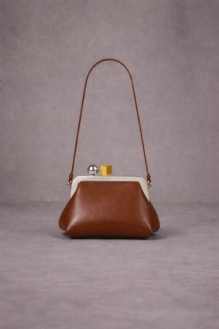 Elegant Crocodile-Effect Handheld Purse