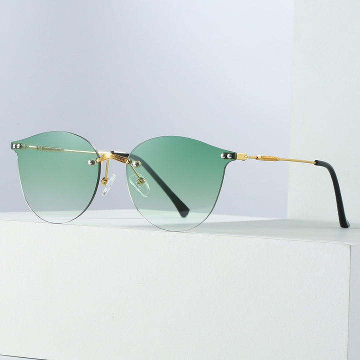 Women's fashionable sunglasses with innovative metal frame and flexible nose pads Stornfield