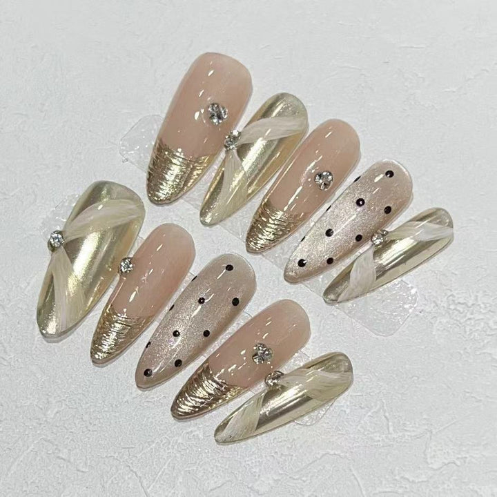Luxury Press-On Nail Art Set with Elegant Metallic Accents Stornfield
