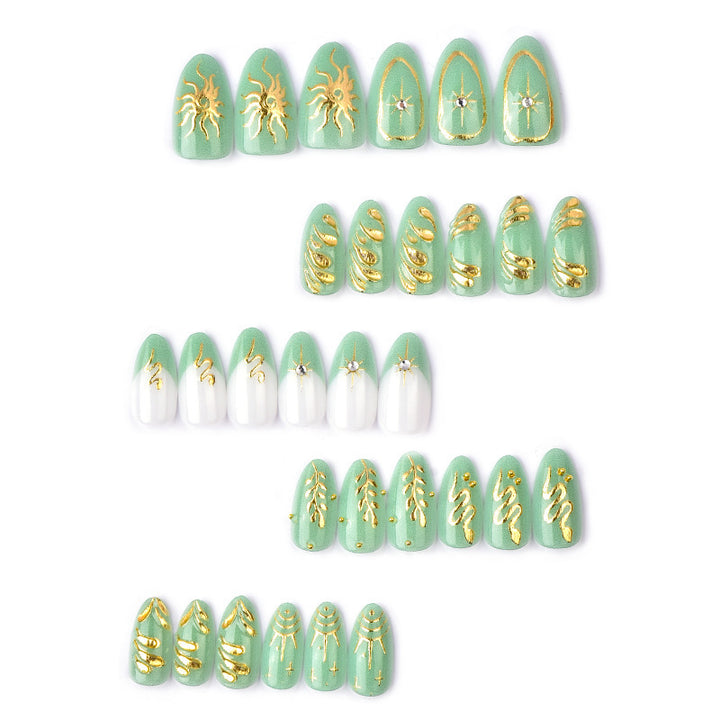 Artificial nails with elegant gold design Stornfield