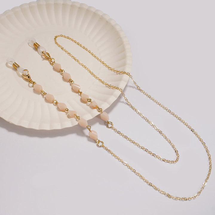 Elegant Beaded Eyewear Chain Stornfield