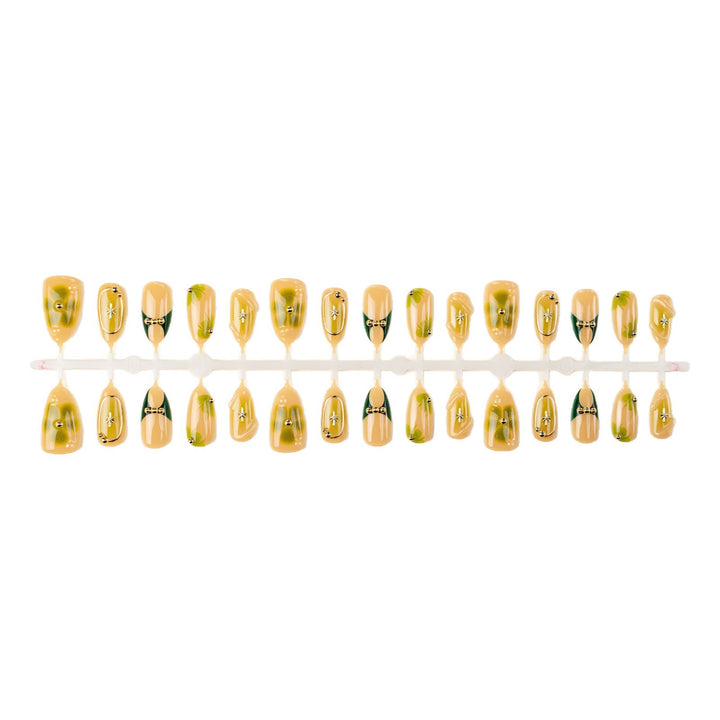 Artificial nail set with filigree floral accents Stornfield