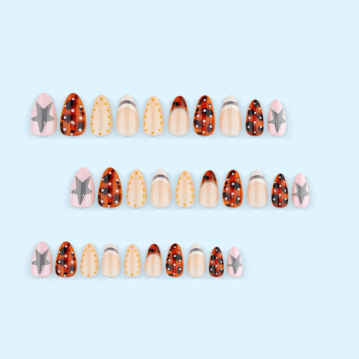 Artificial nails with trendy graphic designs Stornfield