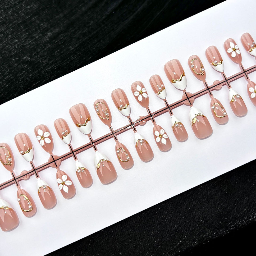 Artistic Decorative Press-On Nails