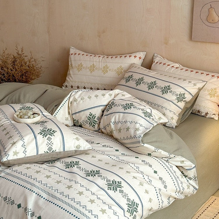 Reversible cotton satin bedding set with Nordic star-heart pattern