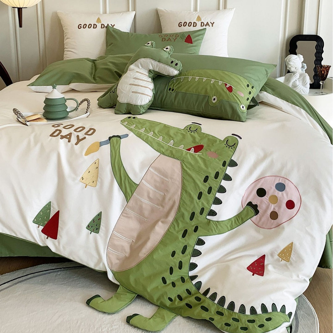 Reversible cotton satin bedding set with 3D crocodile applique and cuddle pillow