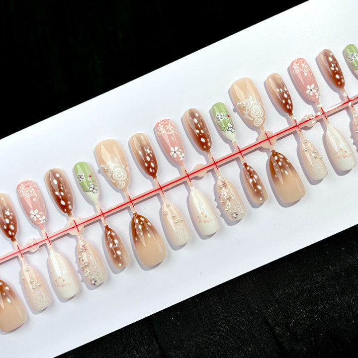 Decorative Floral-Inspired Press-On Nail Set