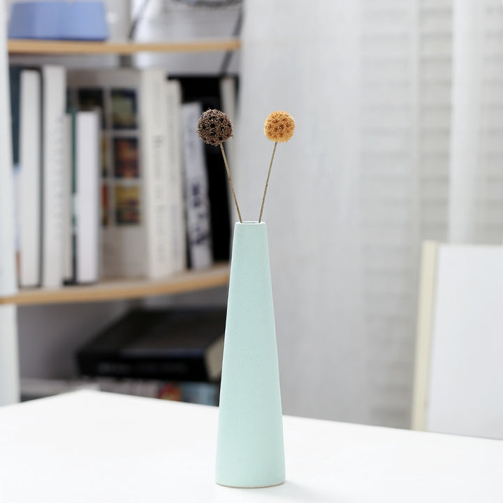 Elegant Sculptural Ceramic Vase Stornfeild