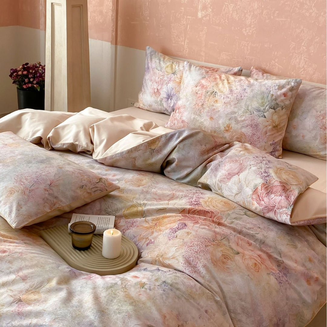 Luxurious cotton satin bedding set with large floral botanical print