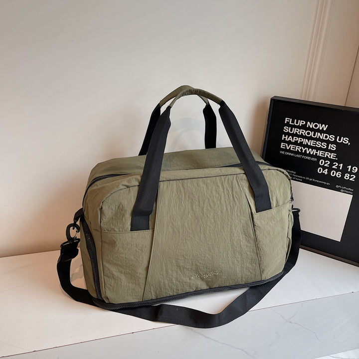 Sporty travel bag with innovative storage Stornfield
