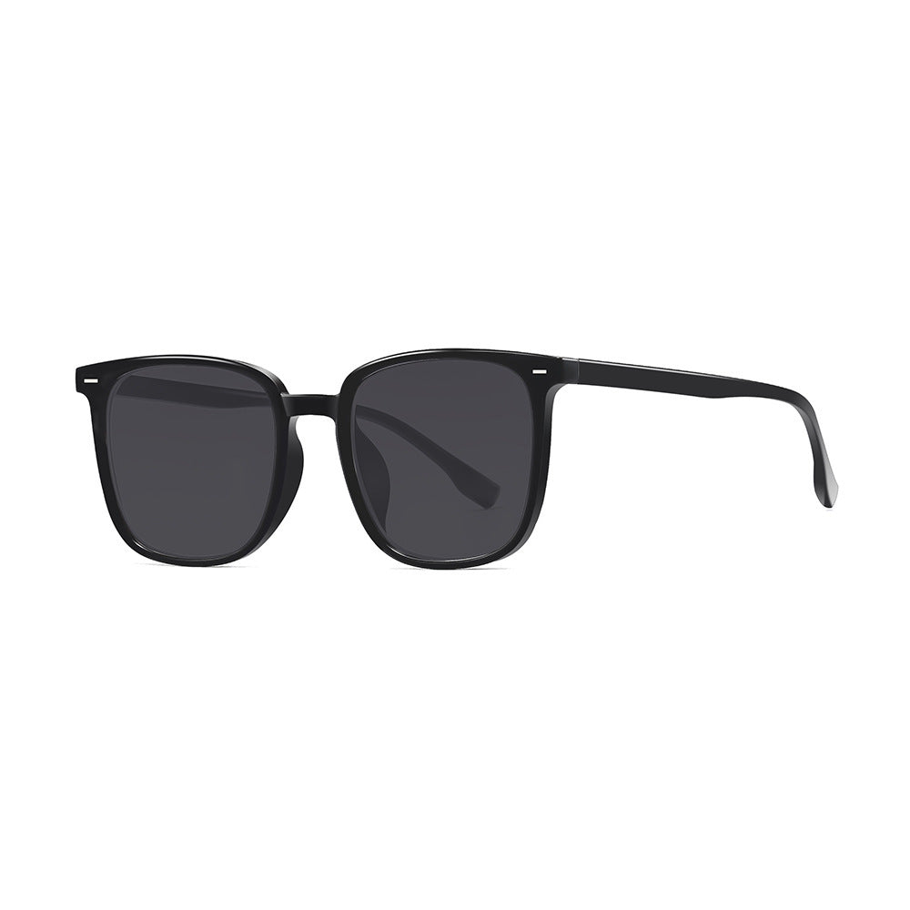 Women's sunglasses in a modern square style with special UV protection lenses Stornfield