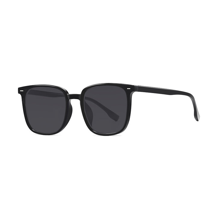 Women's sunglasses in a modern square style with special UV protection lenses Stornfield