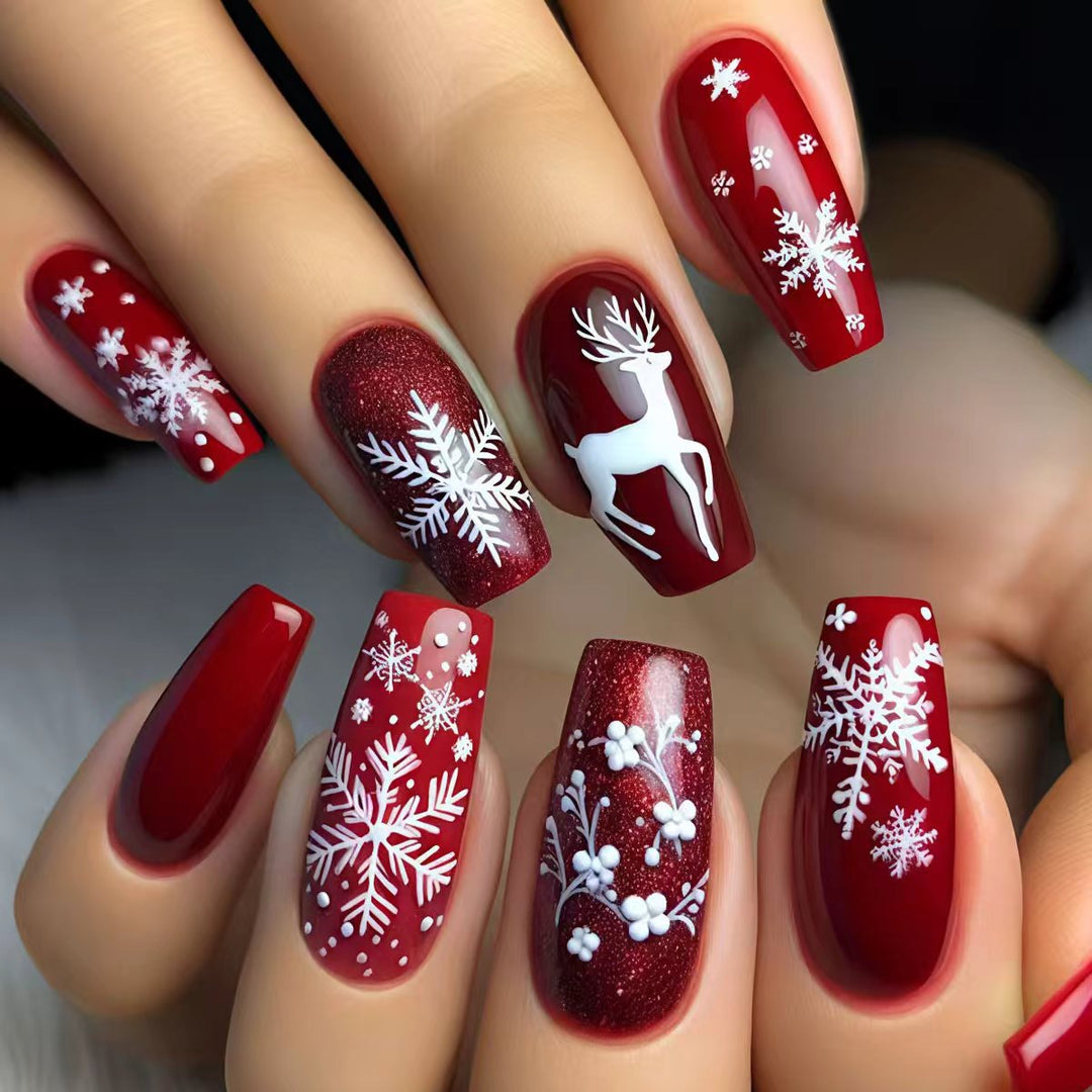 Artificial nails with wintry reindeer design Stornfield