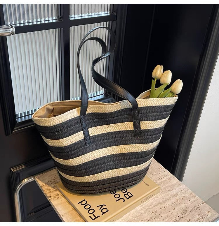Padded Bast Bag with Decorative Leather Handles Stornfield
