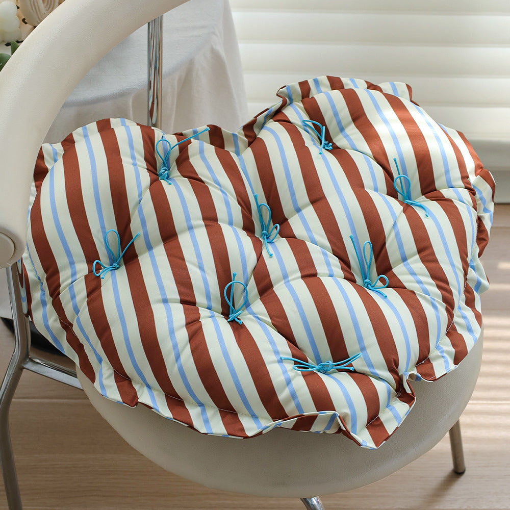 Heart-shaped seat cushion