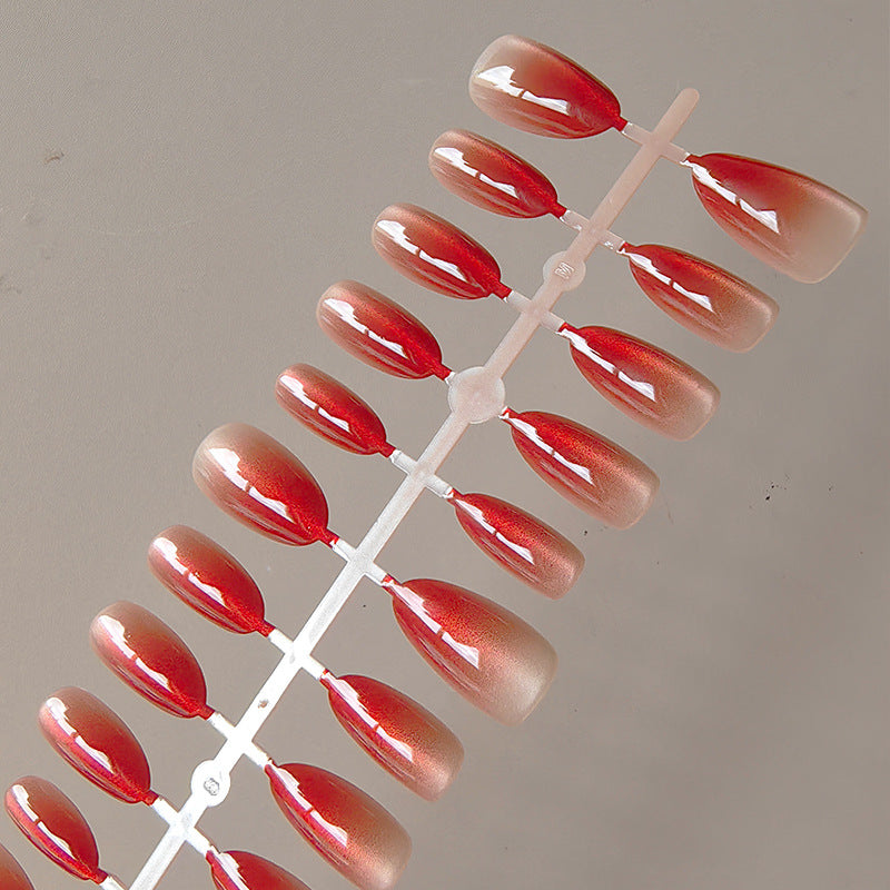 Artificial Nails in Elegant Ombre Look Stornfield