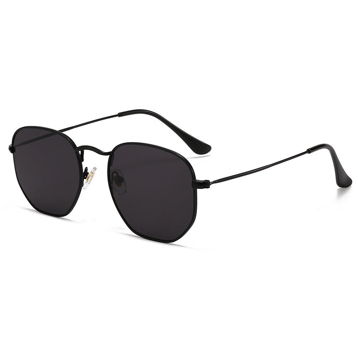 Women Oversized Sunglasses with elegant golden metal frame and solid UV protection Stornfield