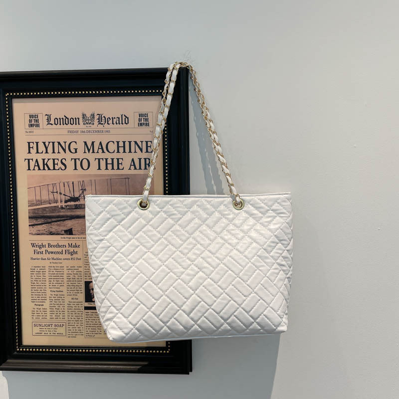 WoQuilted Tote Bag with Chain Handles Stornfield