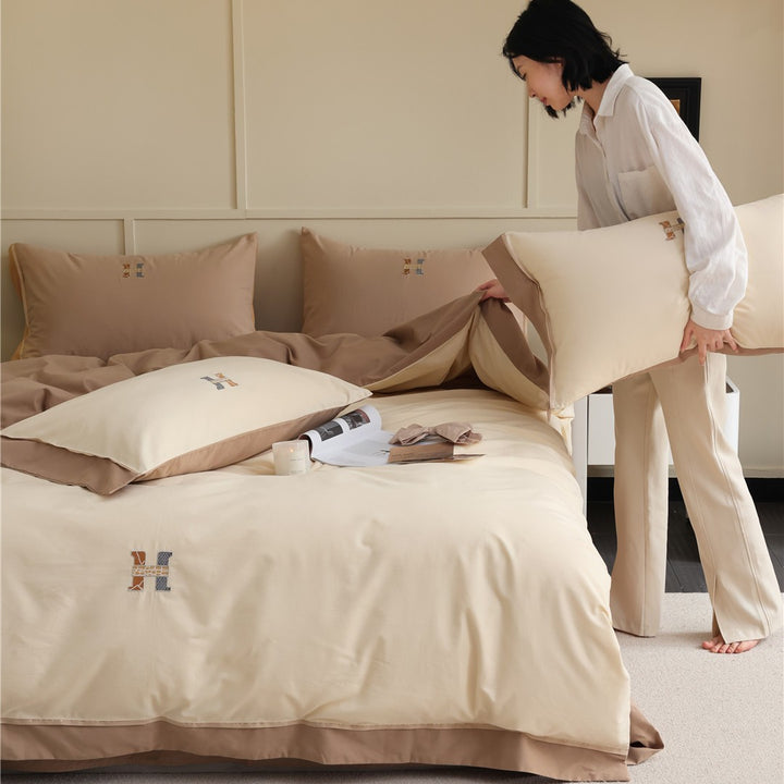 Embroidered Cotton-Sateen Reversible Duvet Cover Set with Pillow Shams