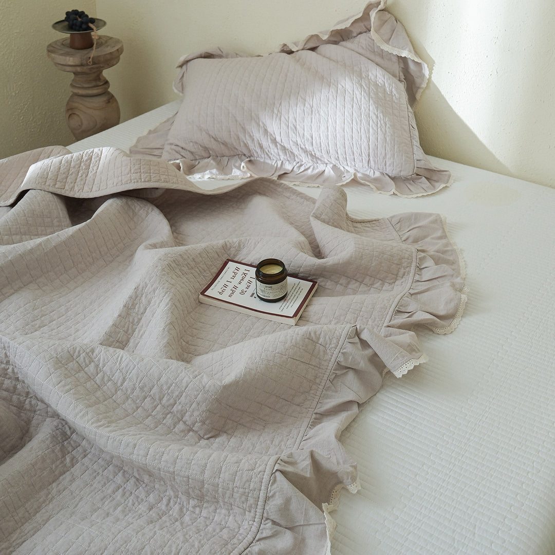 Quilted Cotton Bedspread Set with Ruffled Hem and Lace-Edge Pillow Shams