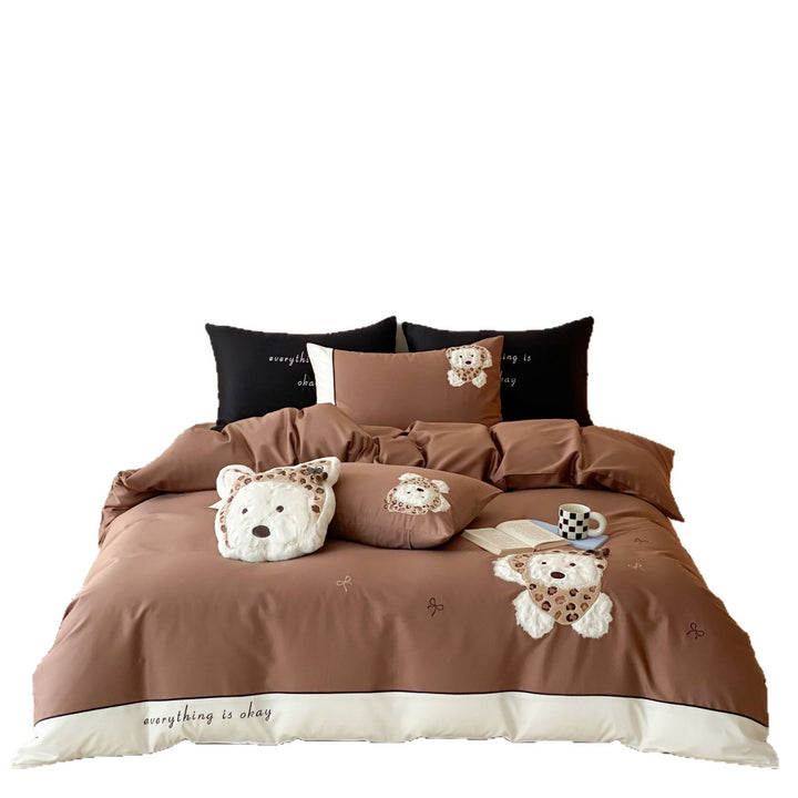 Plush Appliqué Duvet Cover Bedding Set with Decorative Bear Cushion